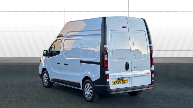 Nissan Primastar 30 L1 Diesel 2.0 dCi 150ps H2 Acenta Van